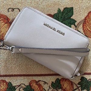 Michael Kors Medium Size Wallet